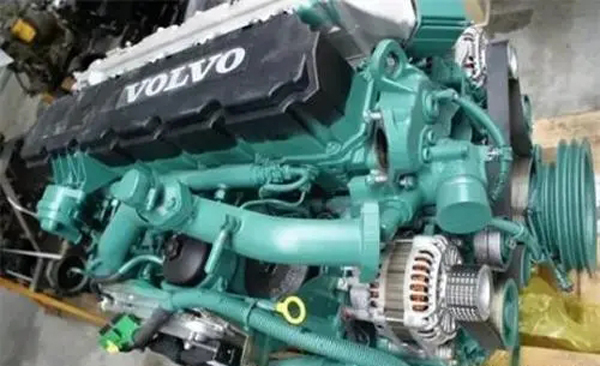 Da quale paese provengono i motori diesel Volvo e quali sono le caratteristiche dei pezzi originali